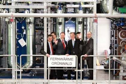 Unterhaching und Grünwald nehmen Wärmeverbundleitung in Betrieb.