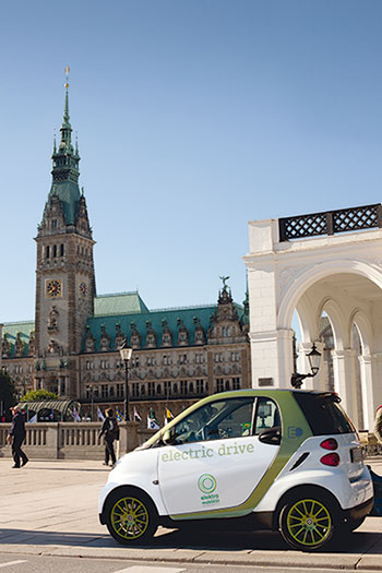In Hamburg geht das größte elektromobile Flottenprojekt an den Start.