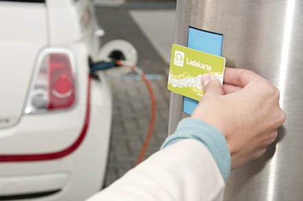 Neue Plattform ermöglicht grenzüberschreitendes Laden von Elektroautos.