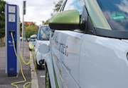 In Baden-Württemberg ist der Startschuss für das bundesweit erste Elektromobilitäts-Modellprojekt für eine ganze Region gefallen.