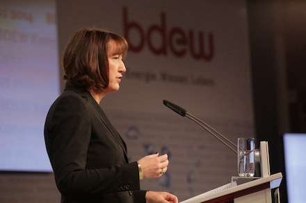 Hildegard Müller, Vorsitzende der BDEW-Hauptgeschäftsführung, eröffnet den BDEW Kongress.