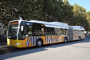 Stuttgarter Diesel-Hybrid-Gelenkbus: E-Antrieb ersetzt den Dieselmotor zu 40 Prozent.