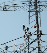 Beim Bau der Gleichstromtrassen tauschen Übertragungsnetzbetreiber die Zuständigkeiten.