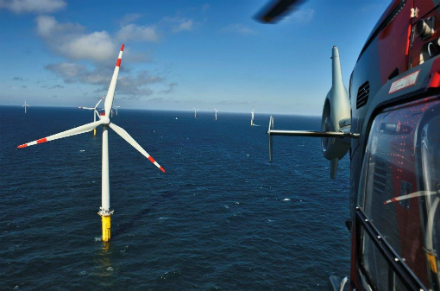 Die 40 Windkraftanlagen des Offshore-Windparks Borkum haben im ersten halben Jahr mehr als 450 Gigawattstunden Strom erzeugt.