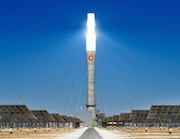 Gemasolar Sonnenkraftwerk in Spanien: Laut Delphi Energy Future 2040 setzen sich erneuerbare Energien bis 2040 weltweit durch.