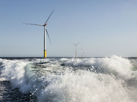 Offshore-Windkraft: Der Ausbau liegt über Plan.
