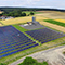 Das Bioenergiedorf Mengsberg setzt auf die Nahwärmeversorgung aus Biomasse und Solarthermie.
