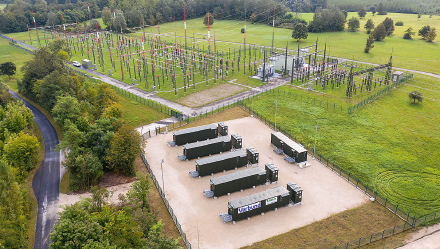 Einer der größten Energiespeicher mit Kopplung von Batterien und  Wasserkraftwerken