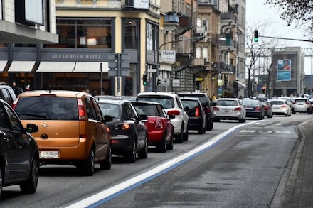 In der Konstanzer Altstadt soll künftig eine so genannte E-Zone entstehen, in der langfristig nur noch E-Autos fahren werden.