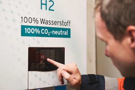 Mit dem Ende der Heizperiode wurde im bayerischen Markt Hohenwart eine positive Bilanz des Wasserstoff-Heizungsprojekts H2Direkt gezogen.