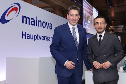 Mainova-Vorstandsvorsitzender Michael Maxelon (l.) und Mainova-Aufsichtsratsvorsitzender, Frankfurts Oberbürgermeister Mike Josef.