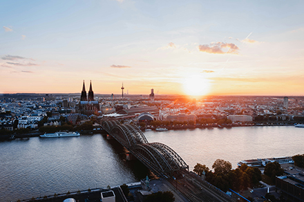 Das Einholen von Drehgenehmigungen wird in Köln digital – und damit einfacher für alle Beteiligten.