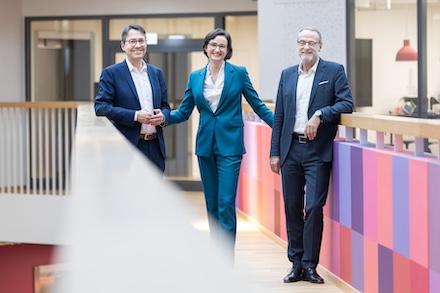 Der neue enercity-Vorstand: CEO Aurélie Alemany mit Professor Marc Hansmann (links) und Dirk Schulte (rechts).
