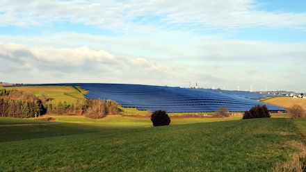 Freiflächen-PV-Anlage im Landkreis Cochem-Zell.