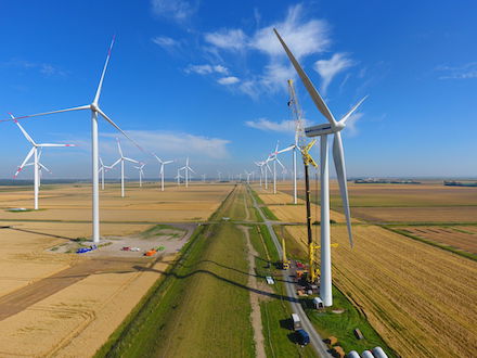 Bundesnetzagentur bezuschlagt Windenergieanlagen mit einem Rekordvolumen von fast drei Gigawatt.